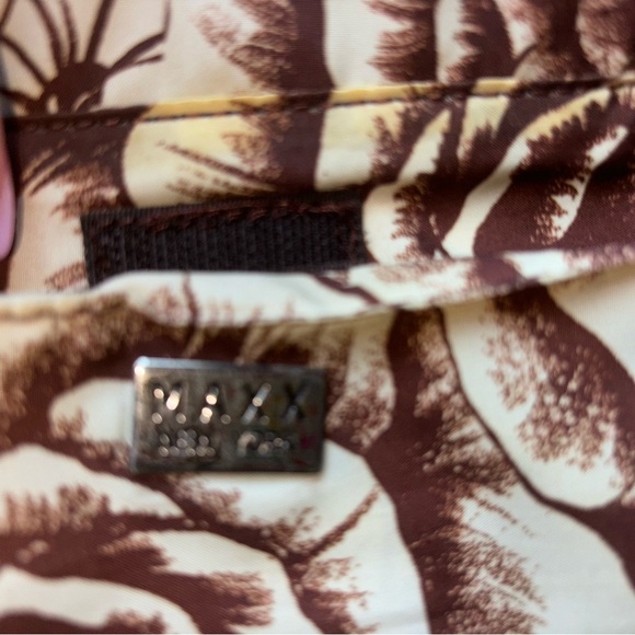 Maxx New York Tan and Black Tote Bag with Textured Design - Picture 4 of 4